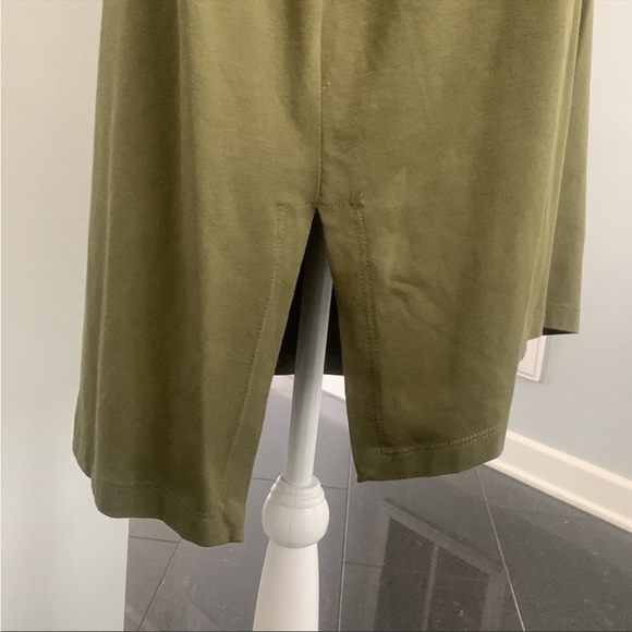 Eileen Fisher. Beautiful long green tee.  M. Roomy - Picture 4 of 7